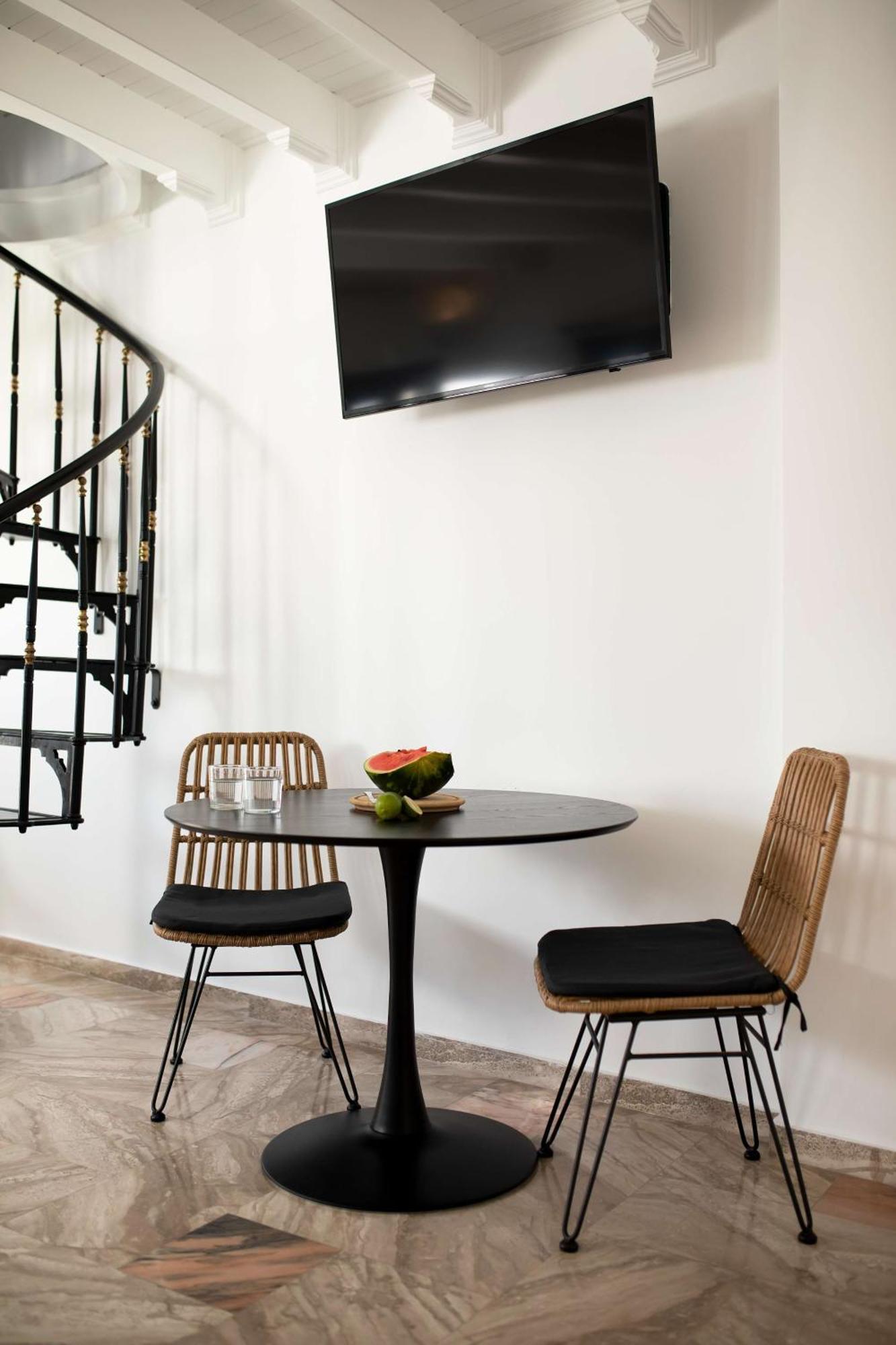 Armonoia Suites Bagian luar foto